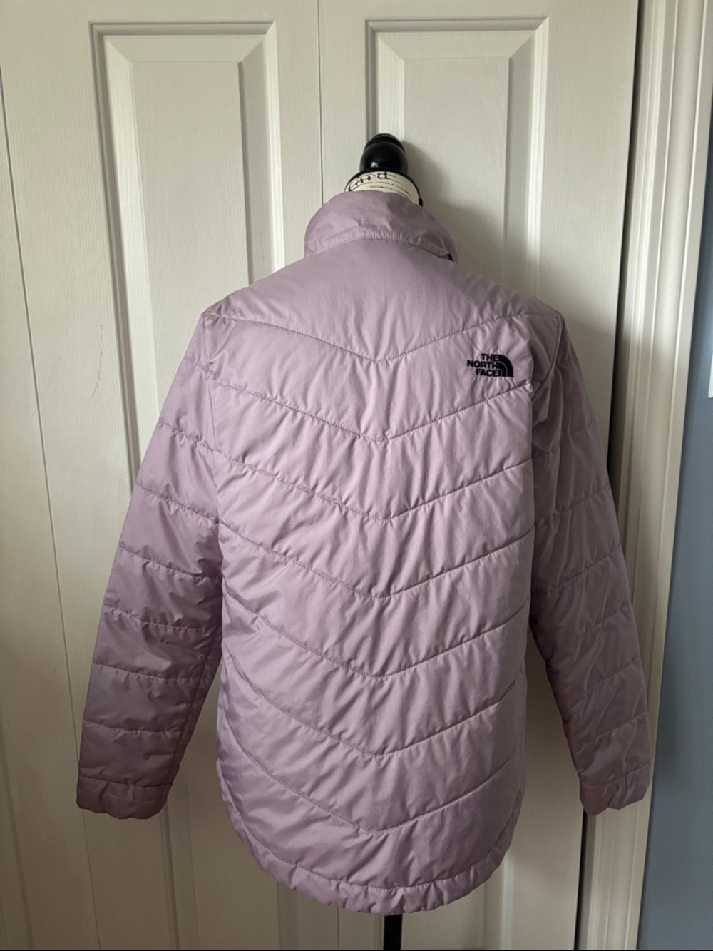 The North Face Quilted Fitted woman’s jacket sz Medium - Picture 4 of 9